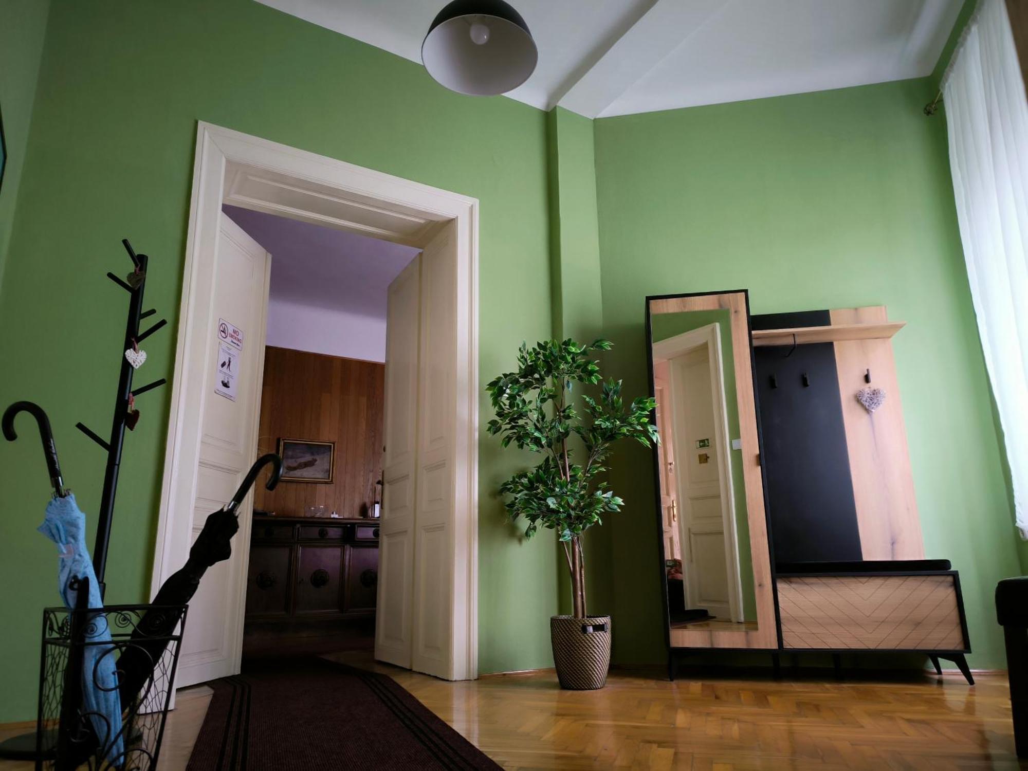 Konzul -Top Apartment, Strict Center, Parking Osijek Eksteriør billede